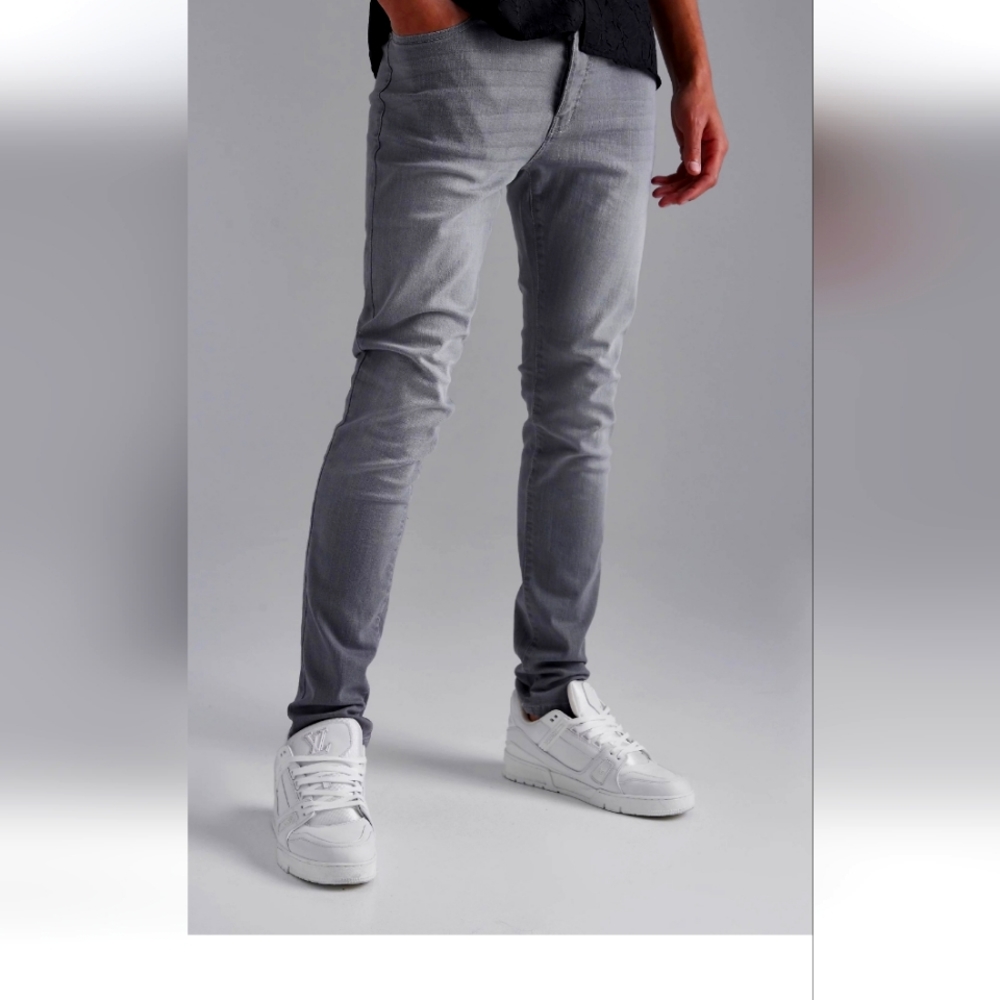 Demin Skinny Stretched Distressed Jeans